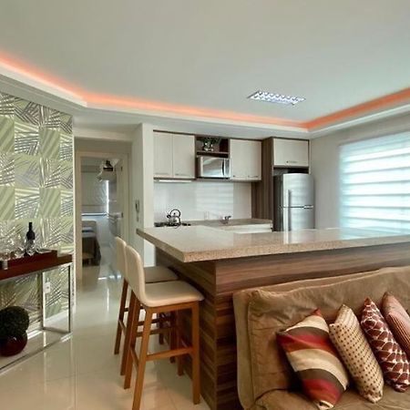 בומבינאס Solar Das Ilhas - Aconchegante Apartamento Na Linda Praia De 4 Ilhas מראה חיצוני תמונה