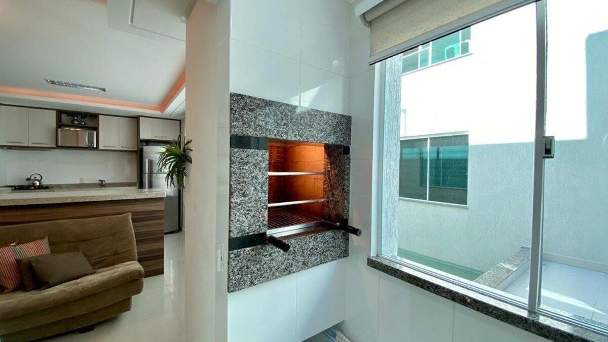 בומבינאס Solar Das Ilhas - Aconchegante Apartamento Na Linda Praia De 4 Ilhas מראה חיצוני תמונה