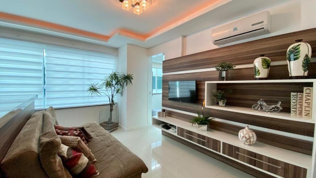 בומבינאס Solar Das Ilhas - Aconchegante Apartamento Na Linda Praia De 4 Ilhas מראה חיצוני תמונה