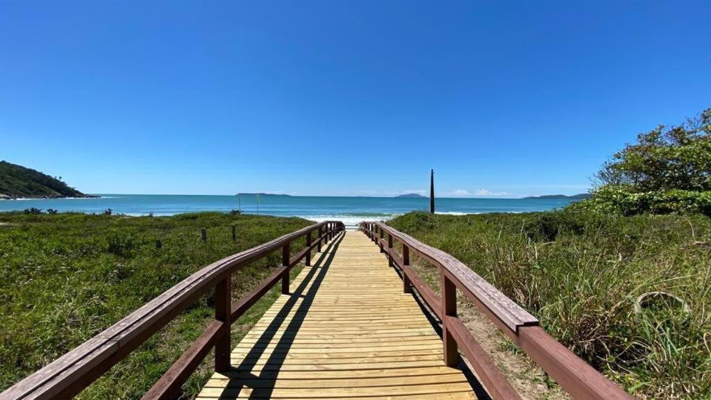 בומבינאס Solar Das Ilhas - Aconchegante Apartamento Na Linda Praia De 4 Ilhas מראה חיצוני תמונה