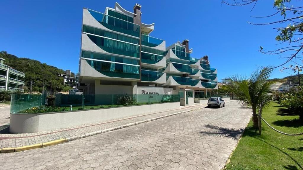 בומבינאס Solar Das Ilhas - Aconchegante Apartamento Na Linda Praia De 4 Ilhas מראה חיצוני תמונה
