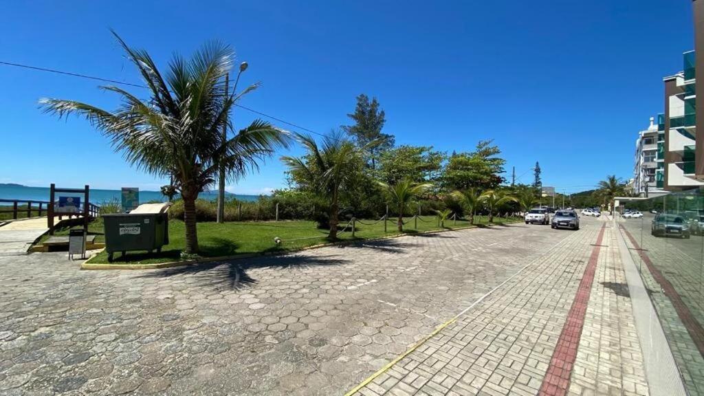 בומבינאס Solar Das Ilhas - Aconchegante Apartamento Na Linda Praia De 4 Ilhas מראה חיצוני תמונה